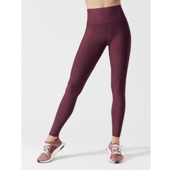 Alo Airbrush Legging in Black Cherry - Picture 2 of 6